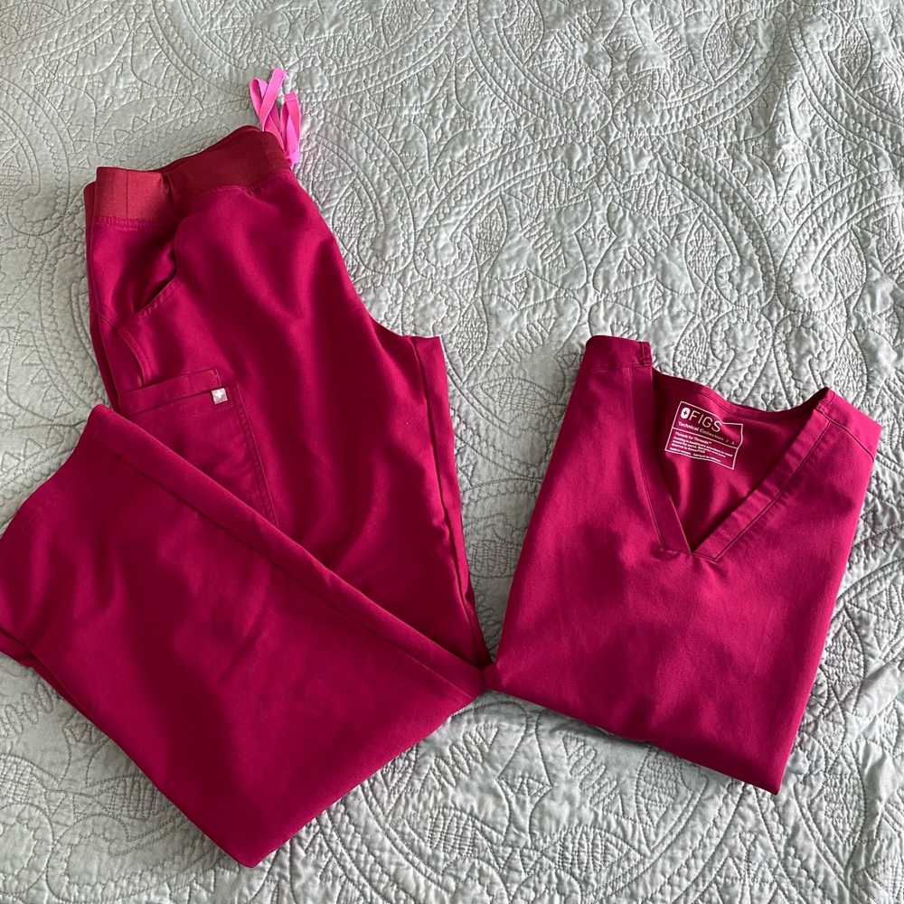 Pink FIGS Size Large/Large Tall // 20% OFF 3+ BUNDLE